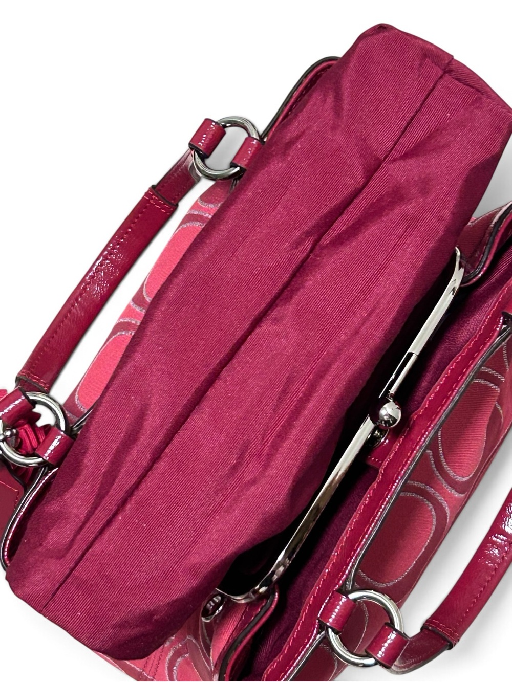 COACH Poppy Kisslock Lurex Signature C Jacquard w/Patent Leather Trim - Picture 13 of 13